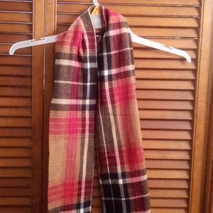 Plaid color scarf